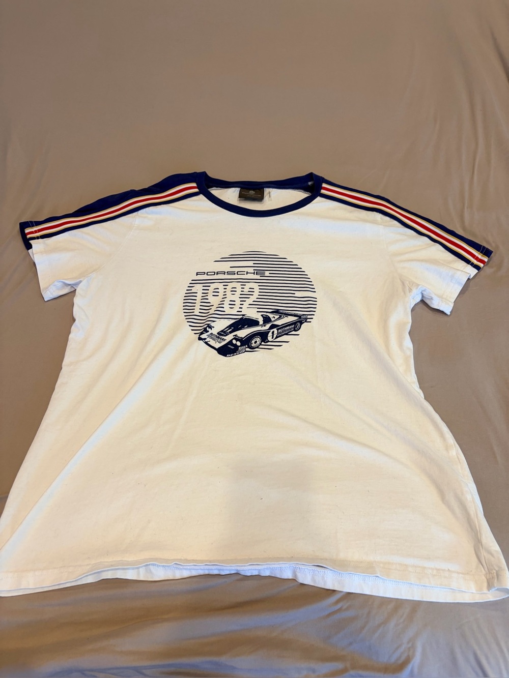 Porsche Racing Graphic T-Shirt – Men’s Large (EU XL / US L)